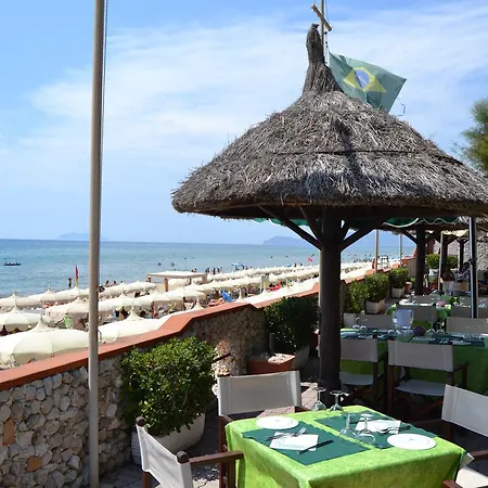 Hotel La Nave *