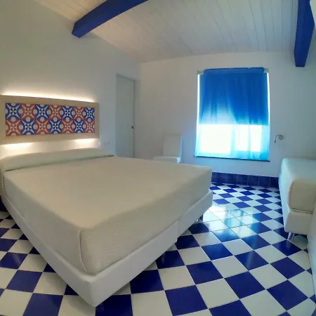 La Nave Hotell